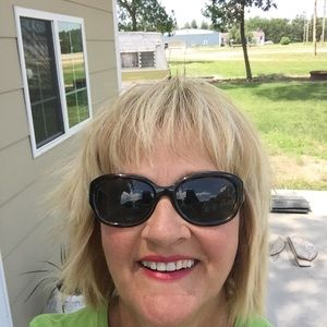 Meet your Posher, Kim